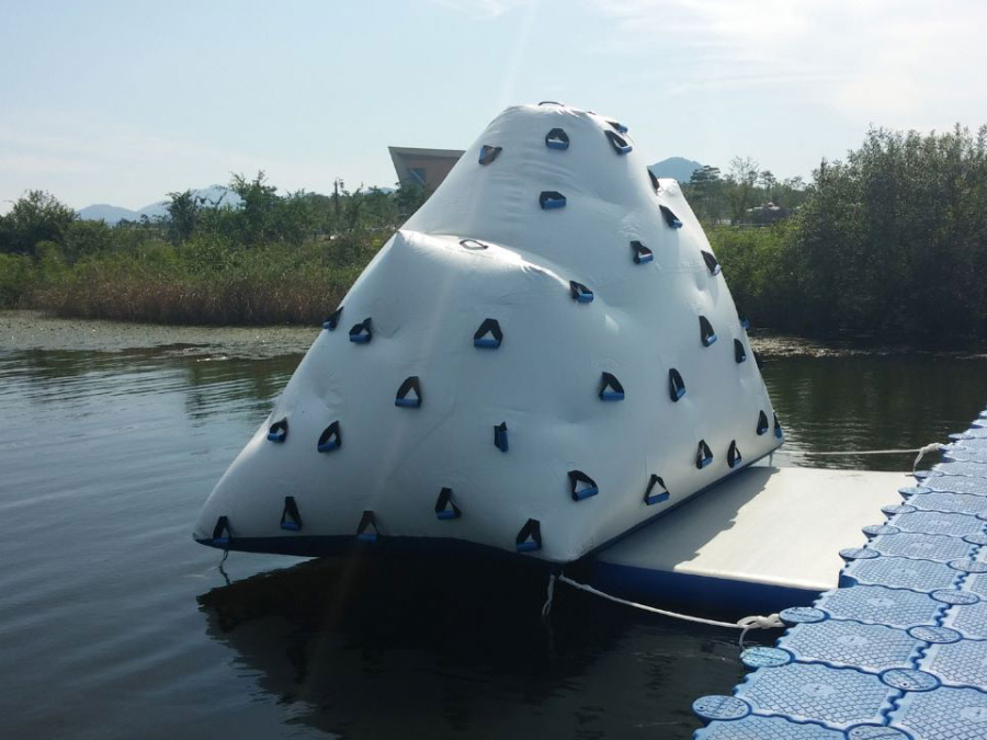 AM-01.jpg